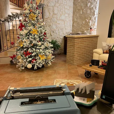 Il Girasole - & Luxury Private לינה וארוחת בוקר קסטל די סנגרו